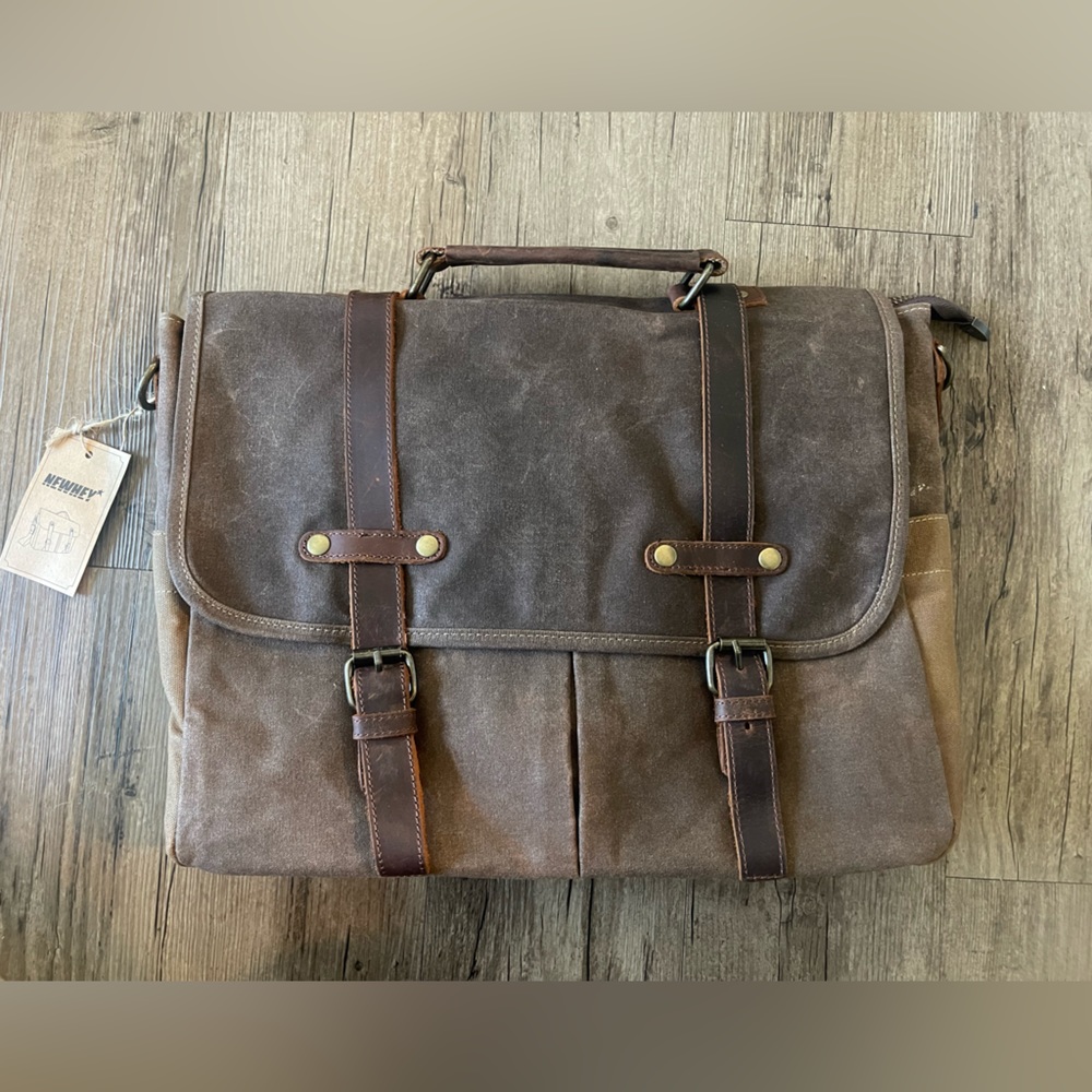 NWT NEWHEY VINTAGE BROWN MESSENGER BAG